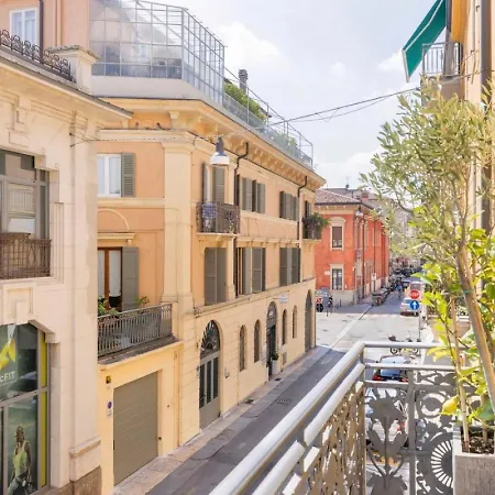 Manin Grand House Apartament *