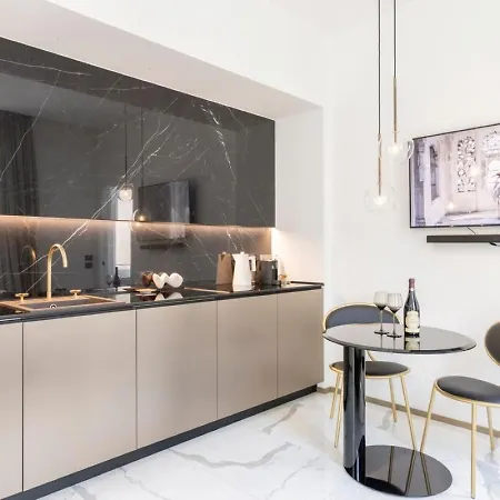 Manin Grand House דירה *